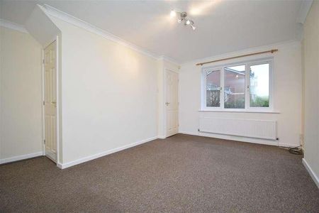 St Peters Gate, Ossett, WF5 - Photo 2