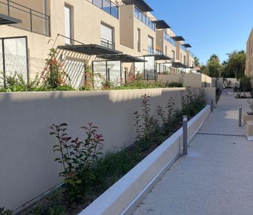 Location Appartement 4 pièces 79m² PORT DE BOUC 13110 - Photo 1