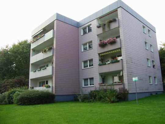TOP Angebot. Erdgeschoss-Wohnung mit guter Raumaufteilung in Bochum Steinkuhl - Photo 1