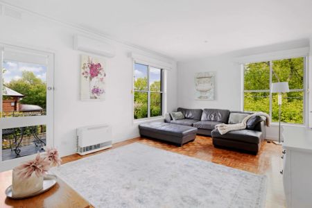 2 Bed, 1 Bath - Photo 2