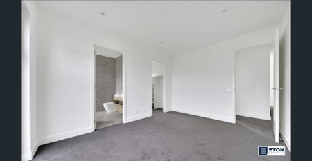 Discover modern living in the heart of Highett - Photo 3