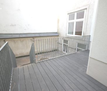 ruhige, neu sanierte 4-Zimmer-Wohnung mit Terrasse, mitten in der F... - Photo 3