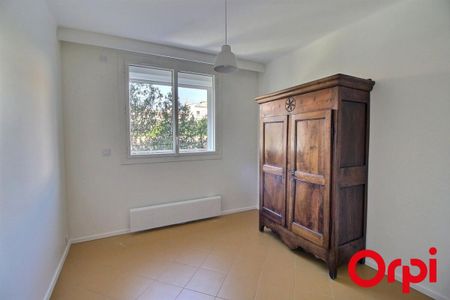 Appartement 3 pièces 55m2 MARSEILLE 7EME 1 300 euros - Photo 3