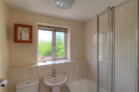 St Marys Road, Evesham - Photo 4