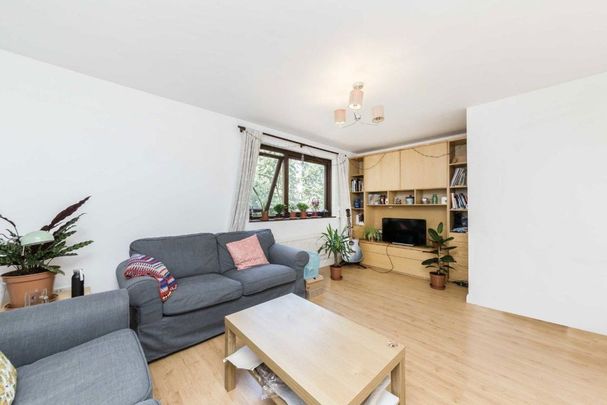 Crown Close, West Hampstead, NW6 - Photo 1