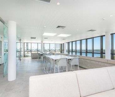 Fully Furnished Studio Apartment - Photo 2