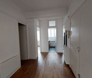 TRIANGLE D'OR - RUE VOLTAIRE - appartement T3 - Photo 1