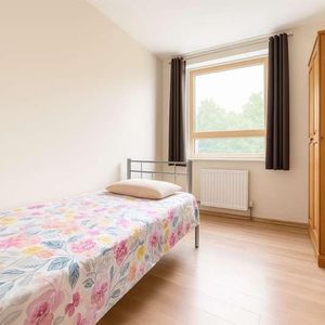 Cranbrook, Camden Street, London, NW1 - Photo 2