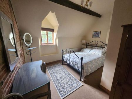 2 bedroom semi-detached house to rent - Photo 4