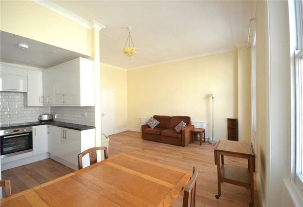 2 bedroom flat to rent - Photo 1