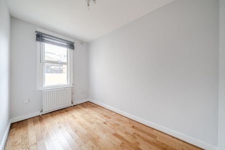 Courtney Road, London, SW19 - Photo 4