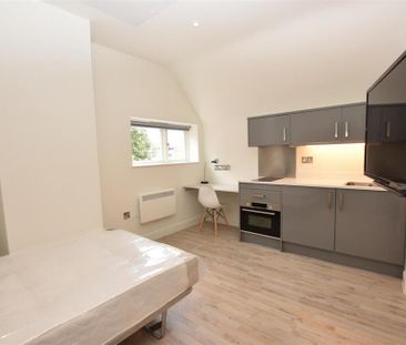 Studio to rent - Photo 3