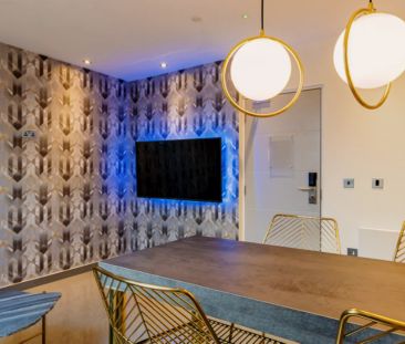 Flat 5 - 5 Bedrooms - Photo 2