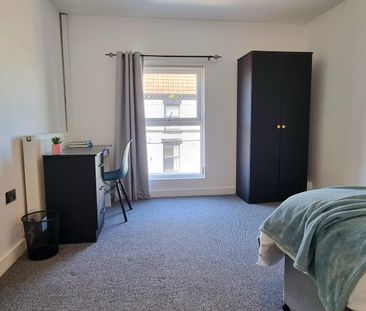 4 Bed Terraced House, Alderson Road, L15 - Photo 1