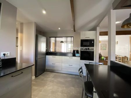 Location Appartement 5 pièces 105 m2 à Tours - Photo 5