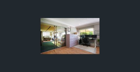 Gorgeous Family Home with A/C, Multiple Living Areas, Huge Workshop & More! - Photo 4