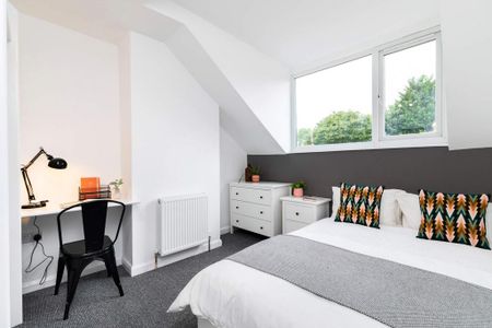 1 bedroom in a house share to rent - Photo 4