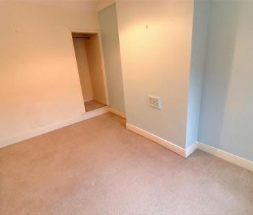 2 bedroom semi-detached house to rent - Photo 3