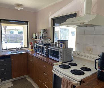 Cosy 2 Bedroom Unit - Photo 6