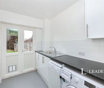 3 bedroom property to rent The Hides, Harlow, CM20 - Photo 2