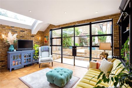 5 bedroom terraced house to rent - Photo 2