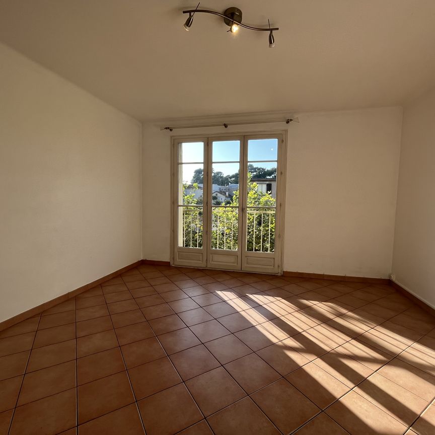 Location Appartement 3 pièces 69m² AUBAGNE 13400 - Photo 1