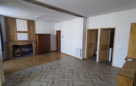 1 pièce, 32m² en location à Saint Yrieix La Perche - 350 € par mois - Photo 3