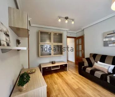 Alquiler de piso en Calle Alfonso III el Magno - Photo 2