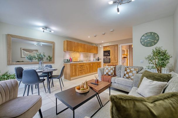 2 Bed Terraced House, Elmfoot Grove, G5 - Photo 1