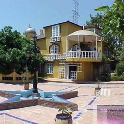 Chalet en alquiler en Los Arqueros, Benahavis - Photo 1