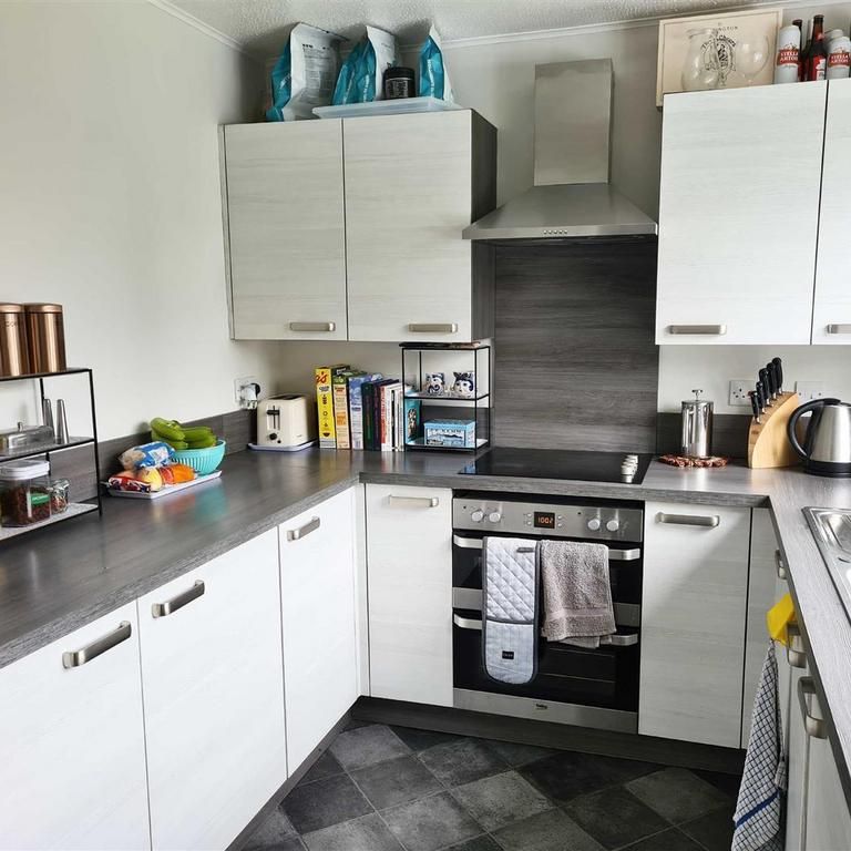 2 bedroom house to rent - Photo 1