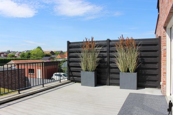 Rustig gelegen appartement met ruim terras nabij het centrum van Hoogstraten. - Photo 1