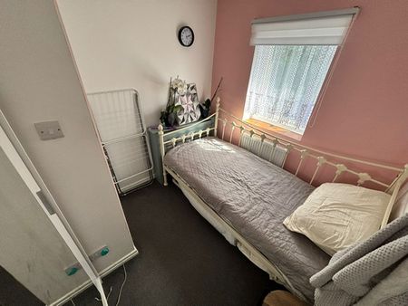 3 bedroom end of terrace to rent Talbot Road, Sudbury - Photo 5
