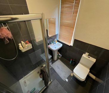 4 bedroom terraced house to rent - Photo 3