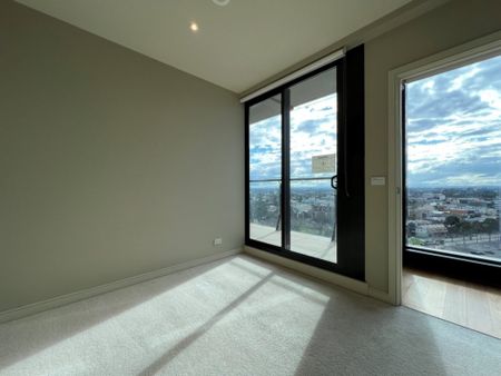 Great Space 2 Bed 2 Bath in the Central of Melbourne Cbd! - Photo 2