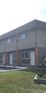 Lexington Manor - Photo 3