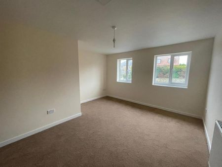 3 bedroom semi-detached house to rent - Photo 3