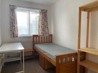 5 bedroom house to rent Lake Road, Chichester, PO19 - Photo 4