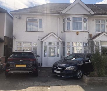 2 bedroom end of terrace house to rent - Photo 3