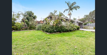 Modern Family Living With Endless Possibilities - Photo 3