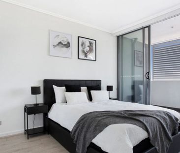 SPACIOUS TWO BEDROOM APARTMENT ON LEVEL 11 - RESORT-STYLE LIVING IN... - Photo 5