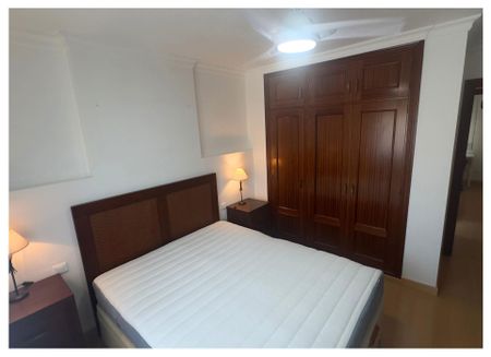 Piso en alquiler de larga temporada con terraza, garaje y trastero – Estepona - Foto 4