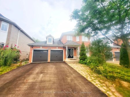 Detached Home For Lease | N9249654 - Photo 5