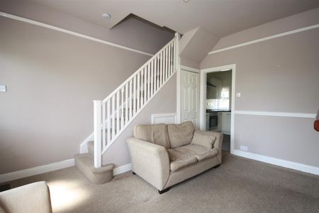 2 bedroom terraced house to rent - Photo 2
