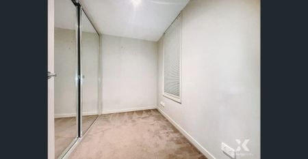 Beachside Ease Meets Inner-City Convenience - Photo 5