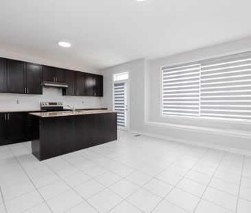 For Lease - 958 Green Street, Innisfil, Ontario - Photo 4