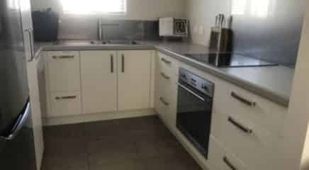 Two storey 3 Bedroom Home in Flagstaff - ONE WEEK FREE RENT - Photo 2