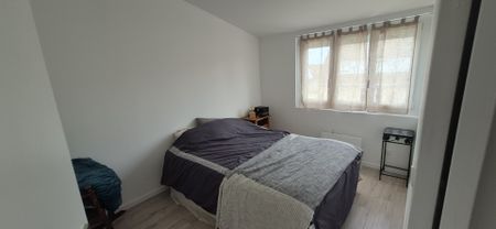 Location Maison 4 pièces 79m² COURRIERES 62710 - Photo 3