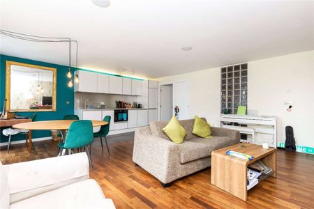 Islington on the Green, 12A Islington Green, Angel, Islington, London, N1 2XN - Photo 2