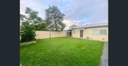 Cozy Two-Bedroom unit in Quiet Cambridge Park Location - Photo 5